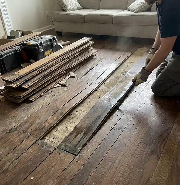 Why Leawood Homeowners Choose Leawood Restoration Pro for Water Damage Floor Repair?